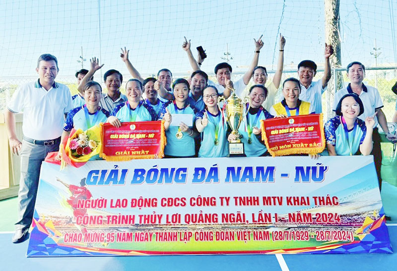 CĐCS Công ty TNHH MTV Khai thác công trình thủy lợi Quảng Ngãi tổ chức Giải bóng đá nam - nữ-thuyloiquangngai.vn